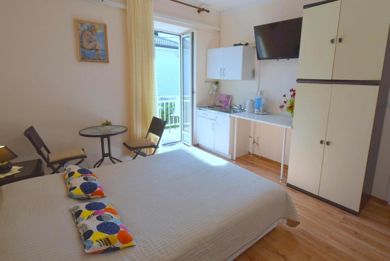 Apartments Margarita Malinska Ngoại thất bức ảnh